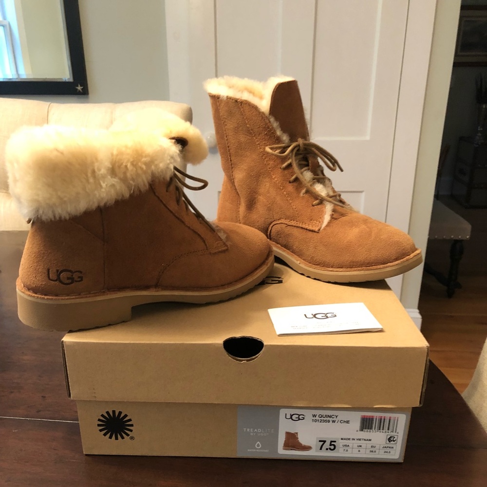 UGG Quincy bootie
